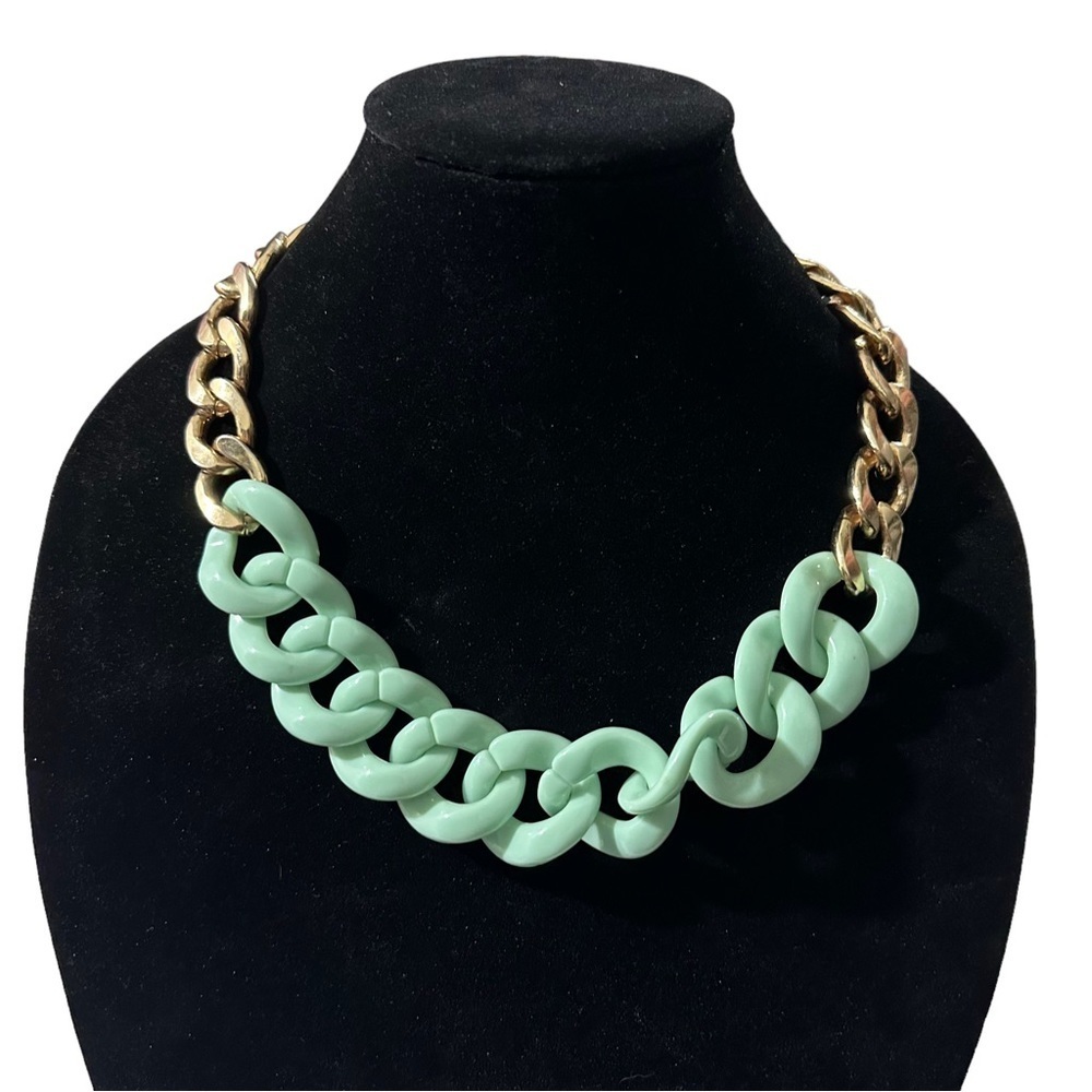 Chunky Gold Tone Graduated Chain Link Lime Green  Acrylic Statement Necklace